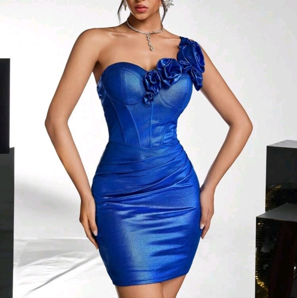 Elegant Oblique Shoulder Floral 3D Cup Fishbone Waistline Ruffle Bodycon Dress - Picture 4 of 5